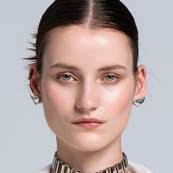 Amo Ear Climber